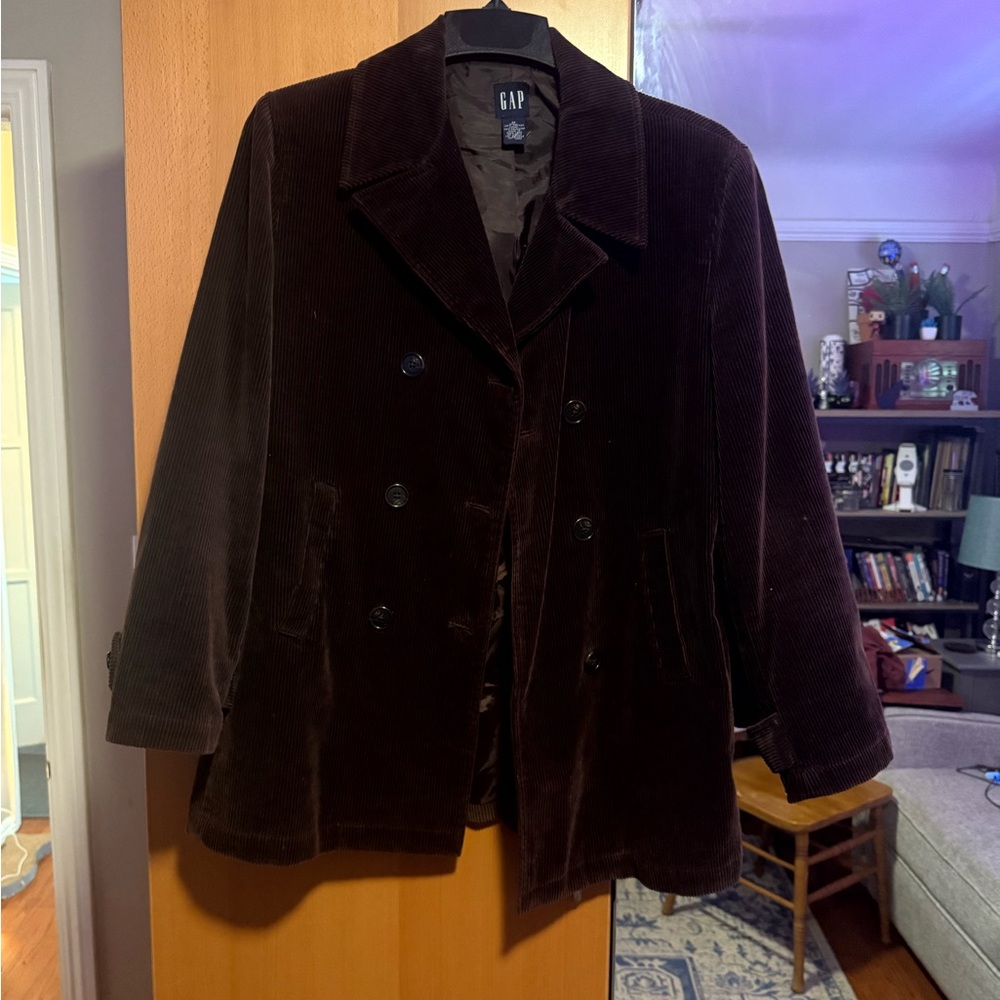 GAP brown corduroy jacket with buttons. Sz M